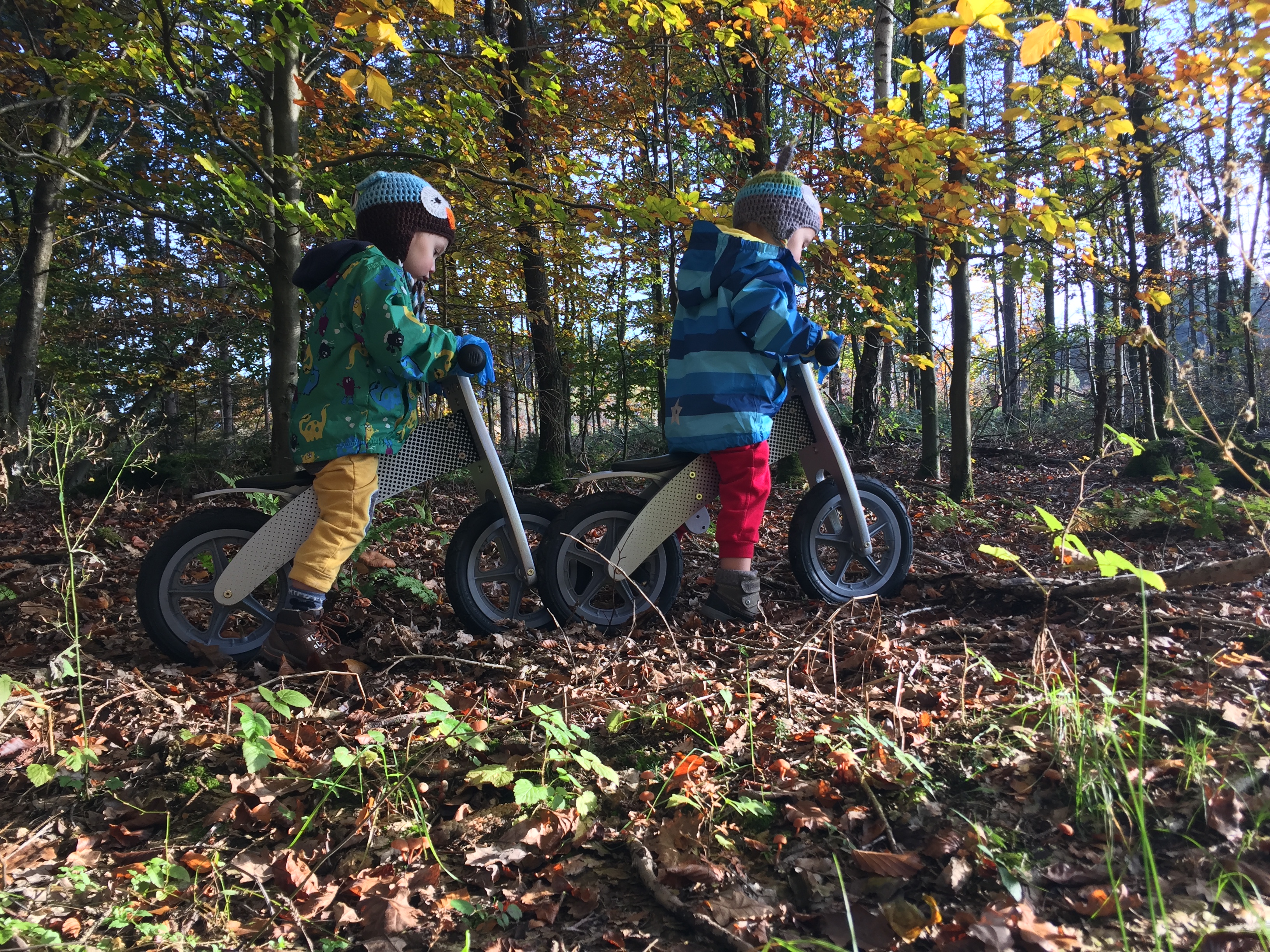 kids on balance bikes